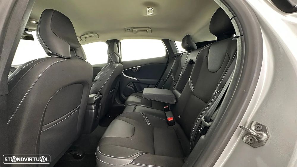 Volvo V40 1.6 D2 Eco Momentum - 47