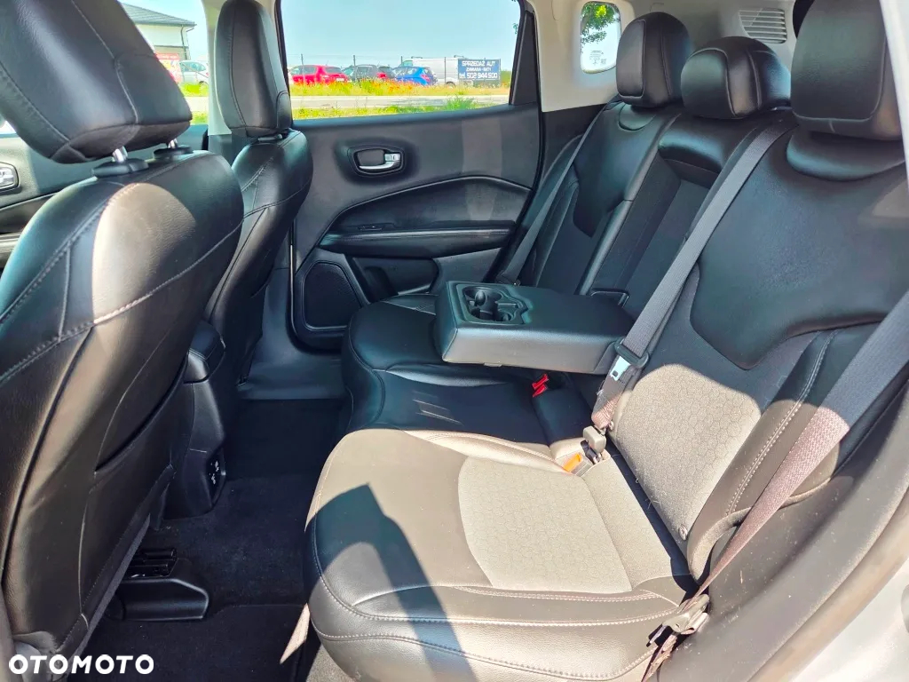 Jeep Compass 1.4 MultiAir Longitude - 28