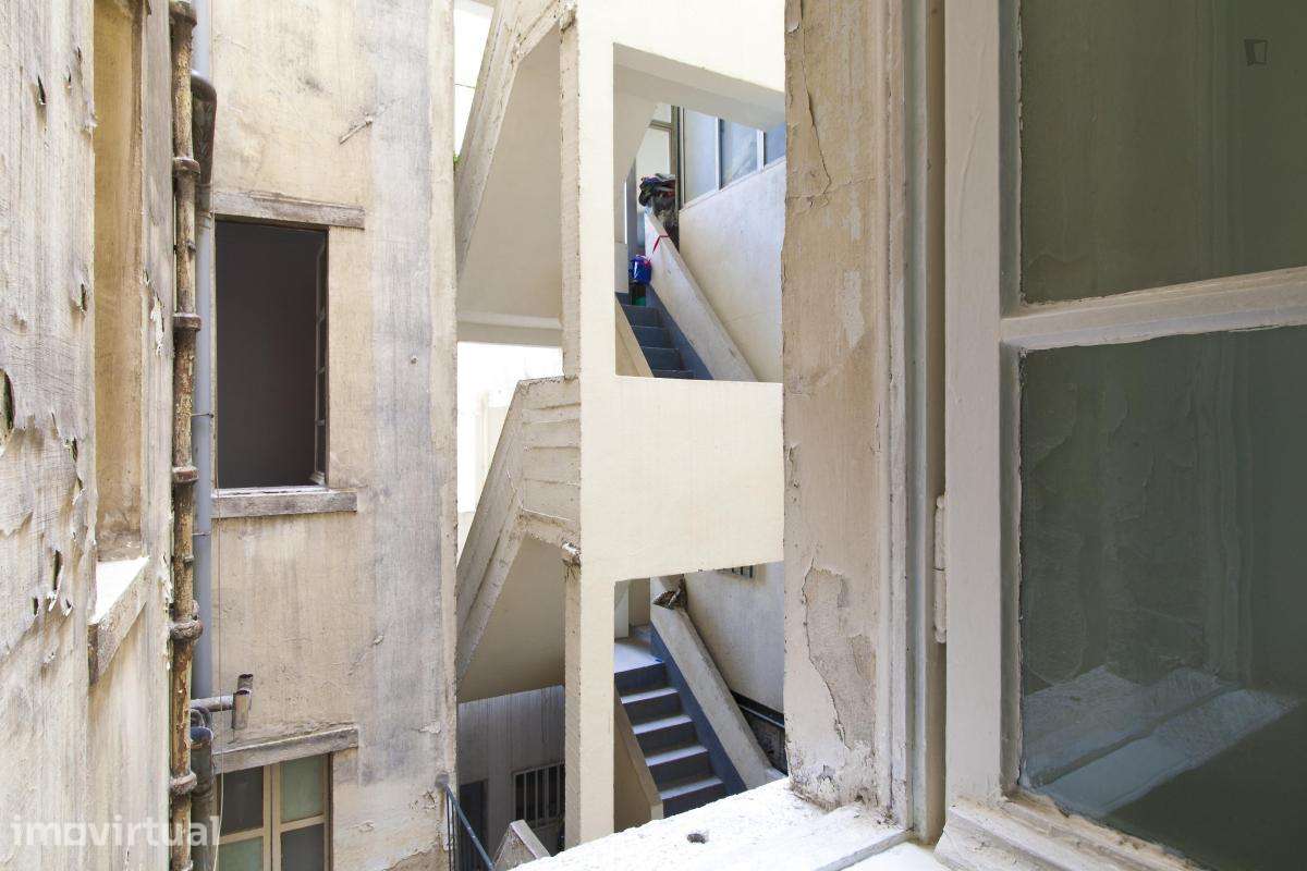 Quarto - localizado em Arroios Lisbon - Grande imagem: 3/25