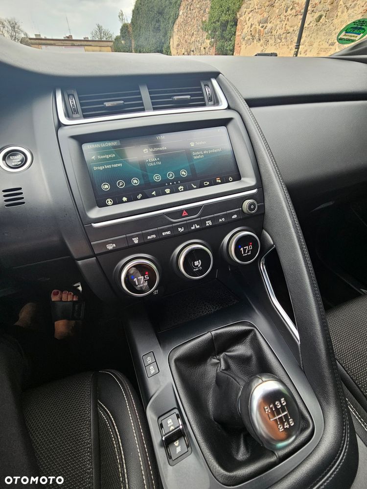 Jaguar E-Pace 2.0 i4D AWD R-Dynamic - 22