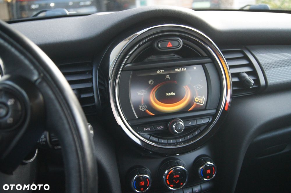 MINI Cooper Standard - 15
