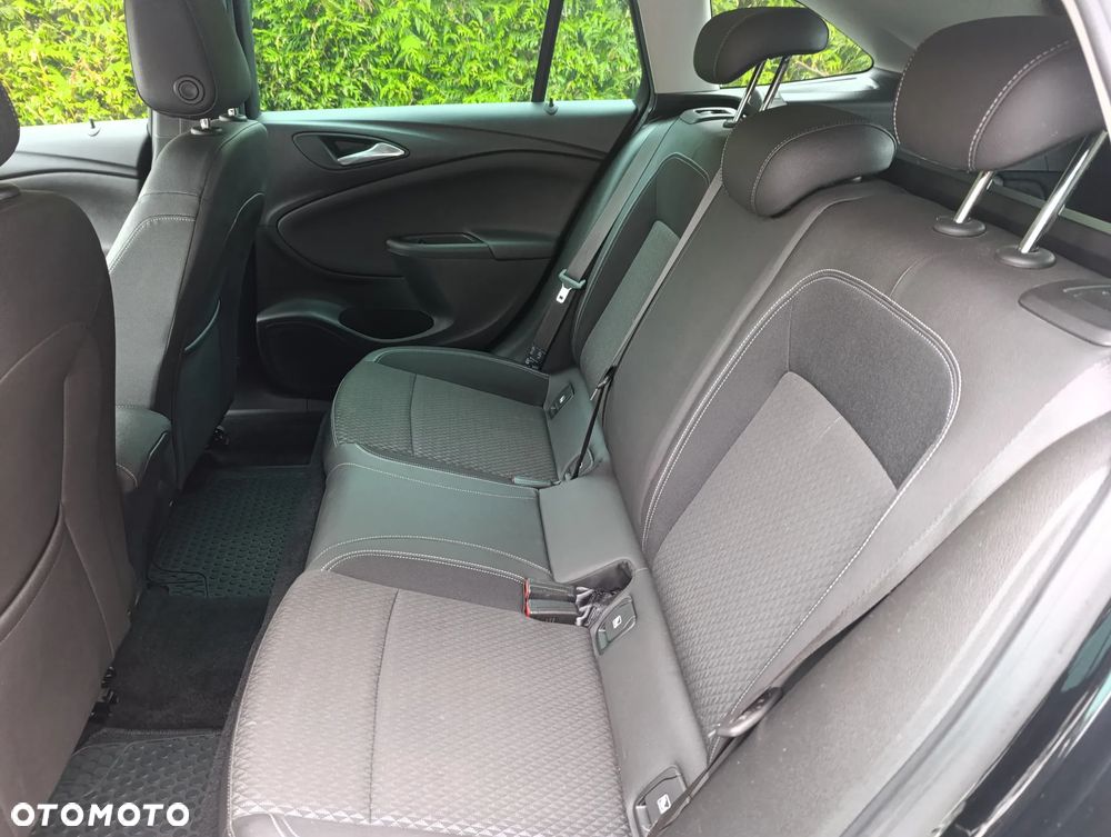 Opel Astra 1.6 D Start/Stop Automatik Dynamic - 8