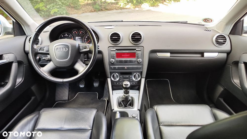 Audi A3 Sportback 1.6 TDI DPF Attraction - 27