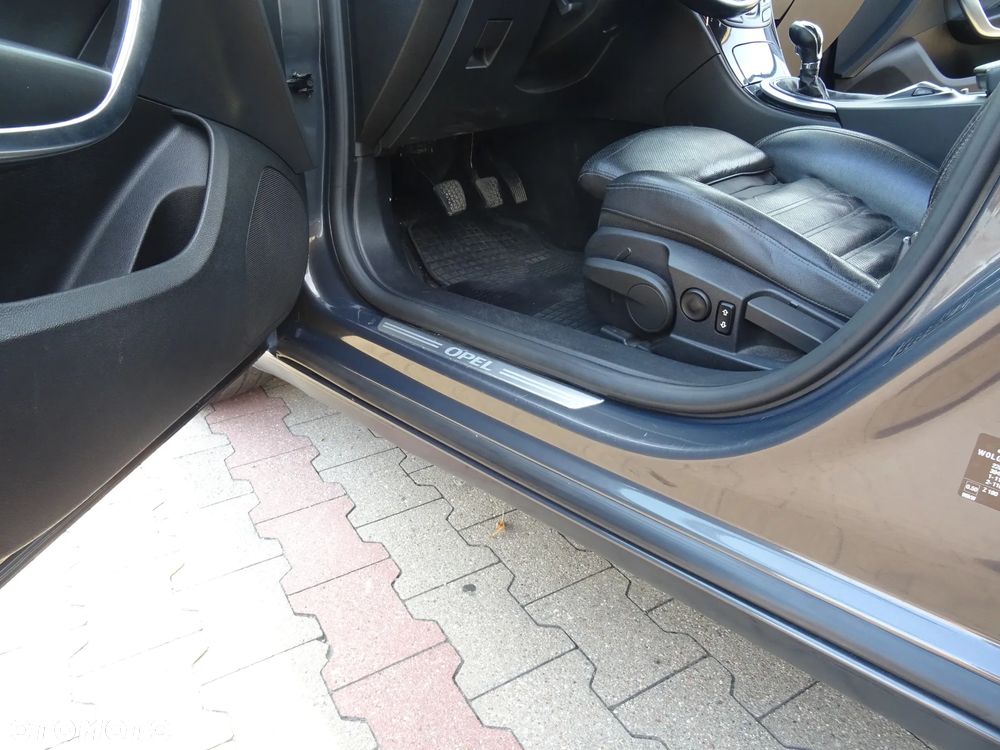 Opel Insignia 2.0 CDTI - 14