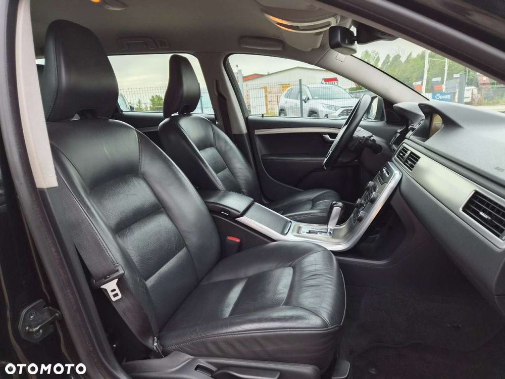 Volvo V70 D3 Geartronic Momentum - 21