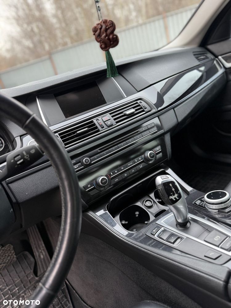 BMW Seria 5 520d Luxury Line - 10