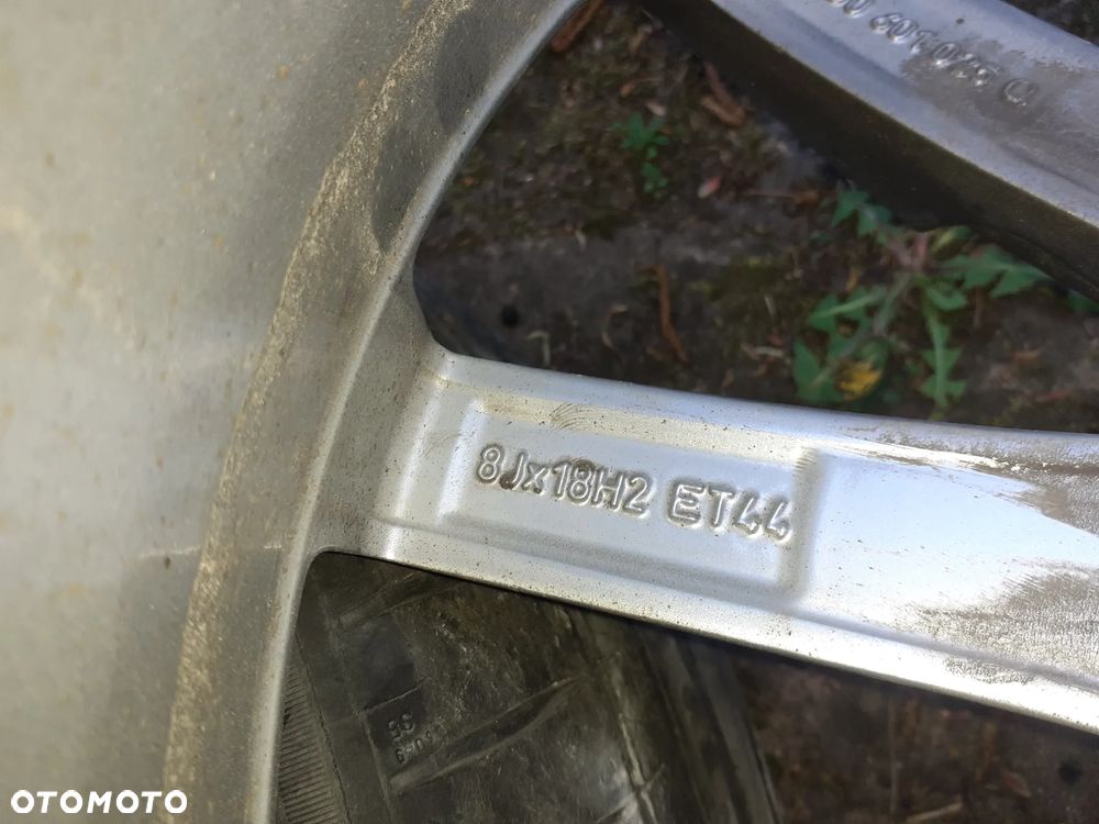 VW Passat B8 Koła 235/45 R18 ET44 Komplet Felgi z Oponami - 4