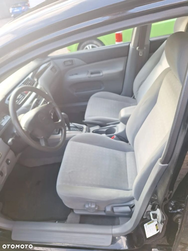 Mitsubishi Lancer - 9