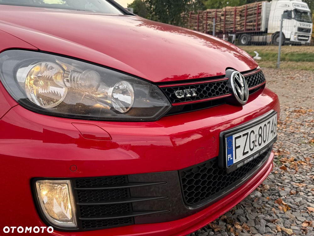 Volkswagen Golf - 16