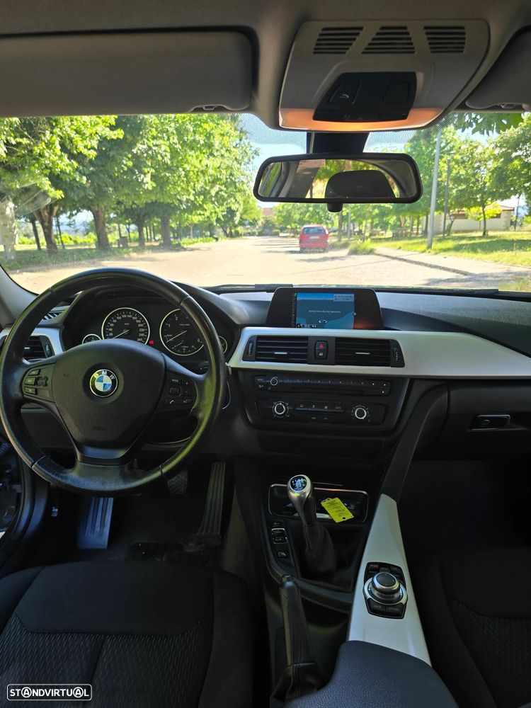 BMW 316 d Sport Line - 10