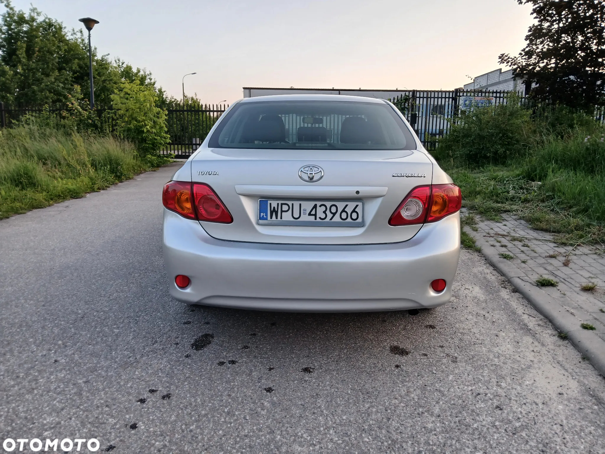 Toyota Corolla - 4