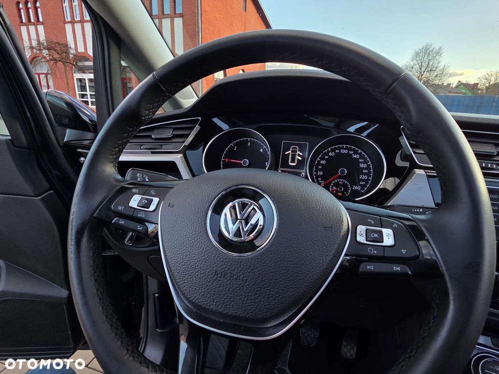 Volkswagen Touran 1.6 TDI SCR (BlueMotion Technology) Comfortline - 35