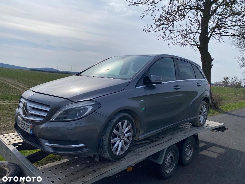 Mercedes-Benz Klasa B 180 CDI (BlueEFFICIENCY) 7G-DCT - 1