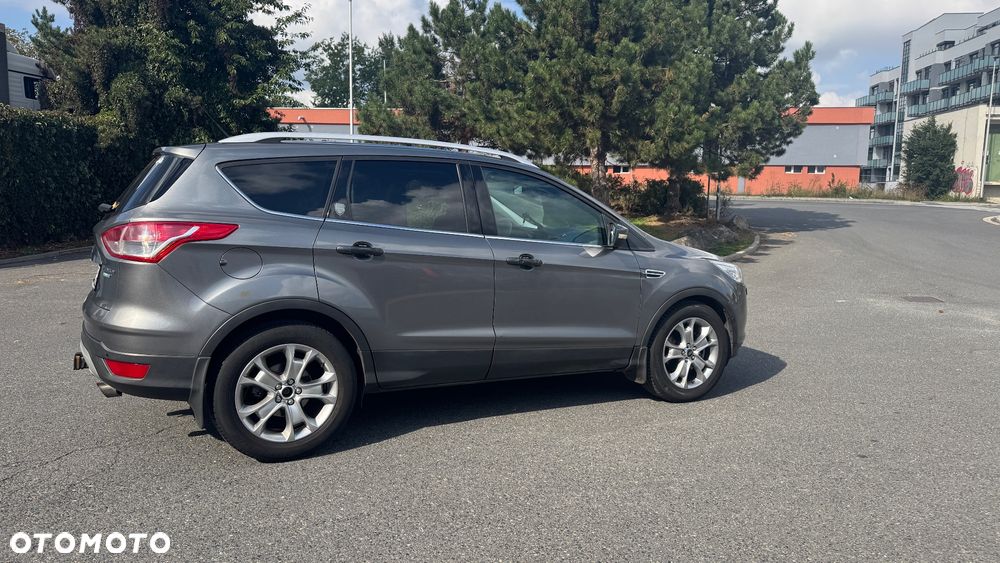 Ford Escape 2.0 EcoBoost AWD Titanium - 3