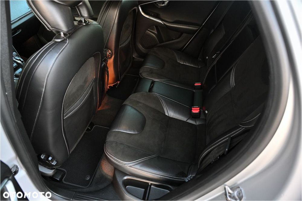 Volvo V40 D3 Geartronic RDesign - 7