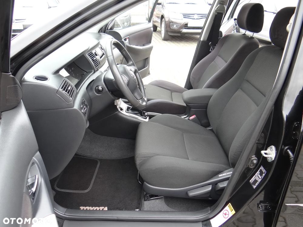 Toyota Corolla 1.4 VVT-i Sol - 21
