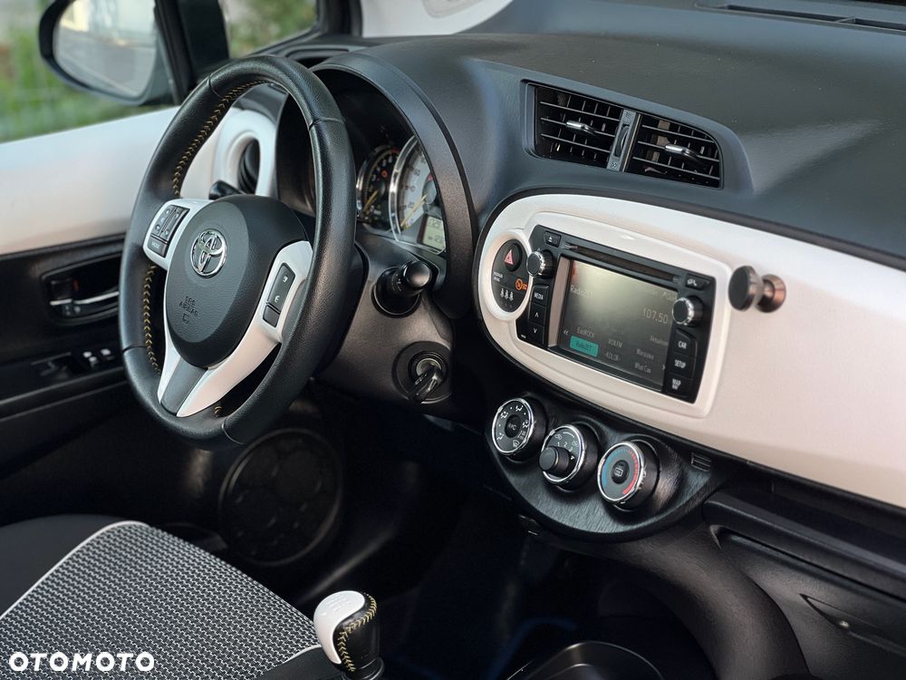 Toyota Yaris 1.33 Business Edition - 35