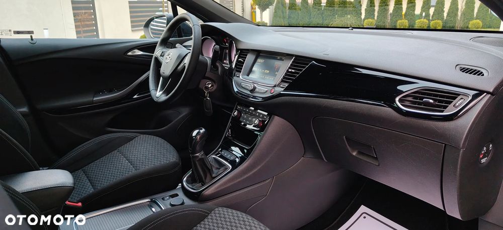 Opel Astra 1.4 Turbo Innovation - 29