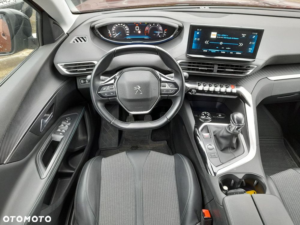 Peugeot 5008 1.2 PureTech Allure S&S - 17