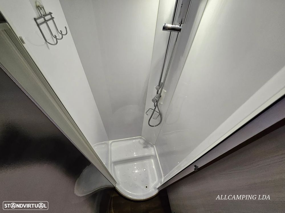 McLouis Yearling 74G SERIE LIMITÉE 5 LUGARES CAMA CENTRAL/BASCULANTE - 44