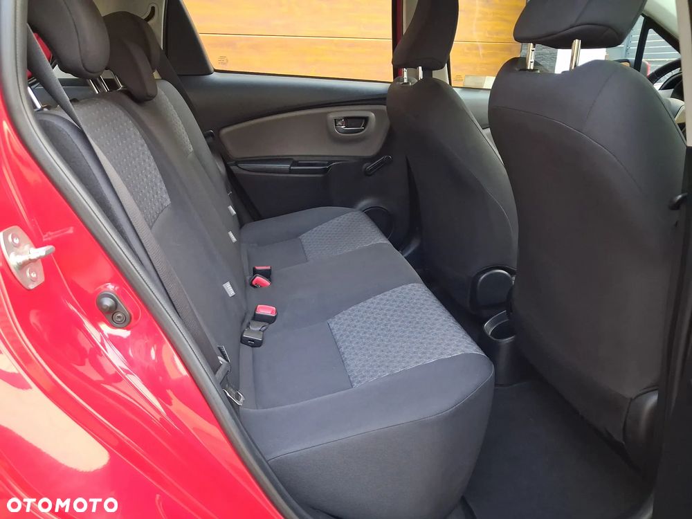 Toyota Yaris 1.0 Life EU6 - 13
