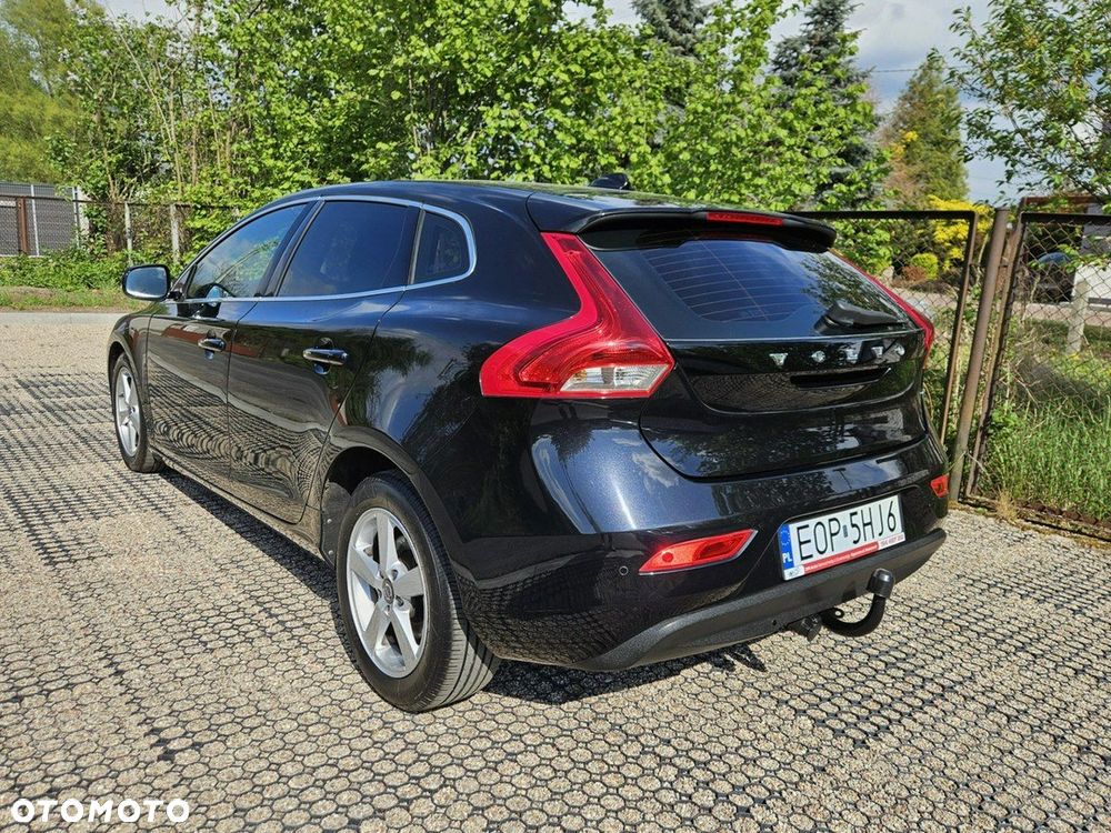 Volvo V40 D2 Momentum - 4