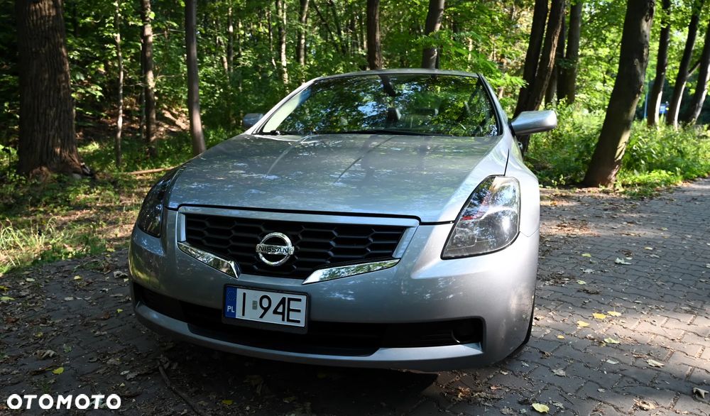 Nissan Altima - 11