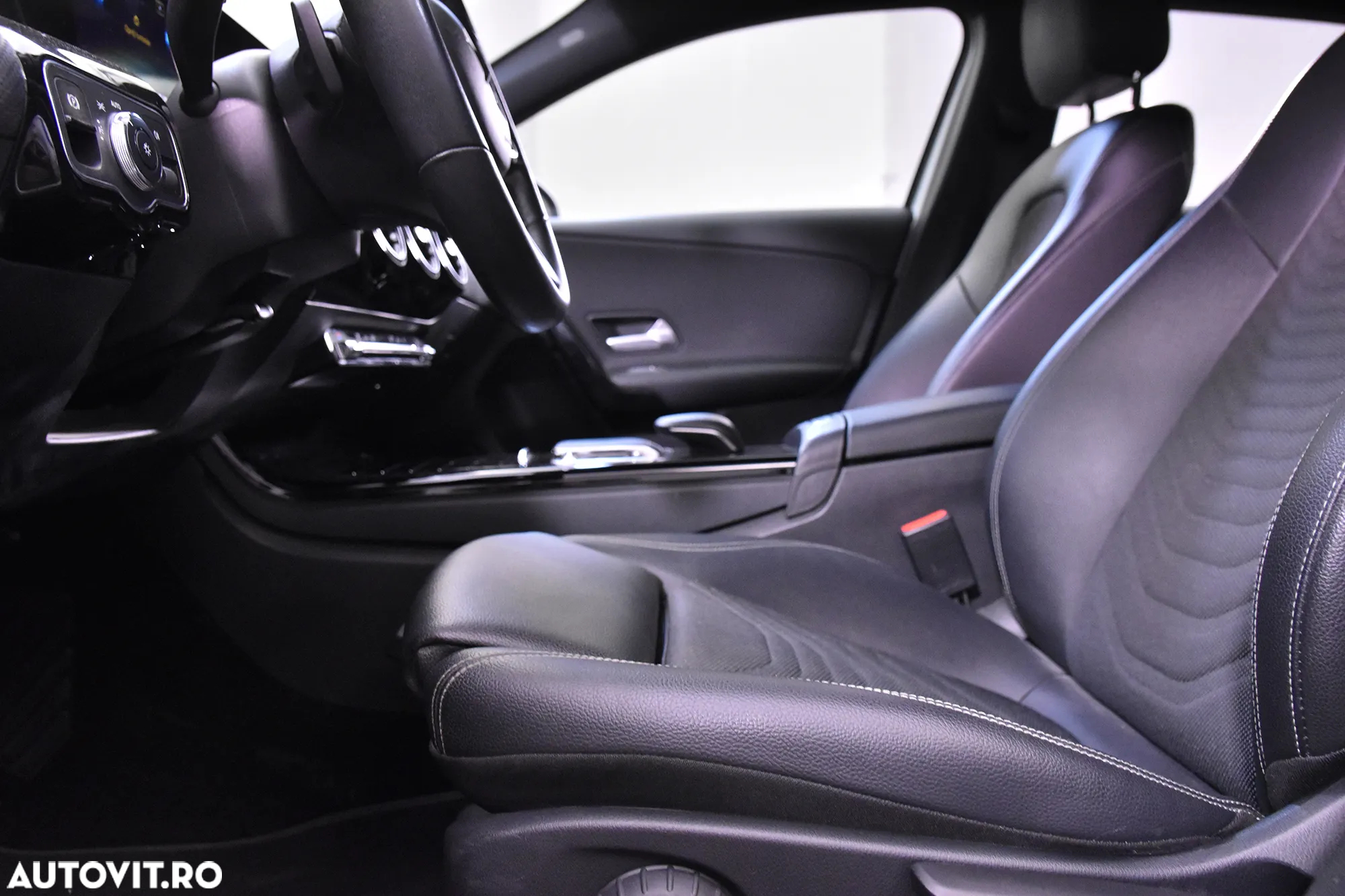 Mercedes-Benz A 180 7G-DCT - 24