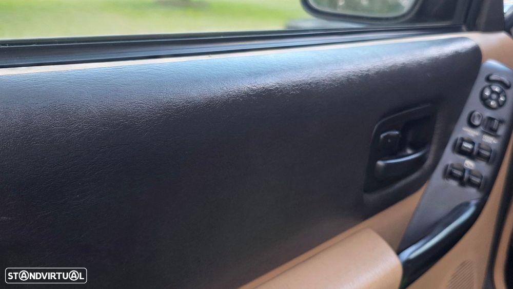 Jeep Cherokee 2.5 TD Sport Oficial - 13