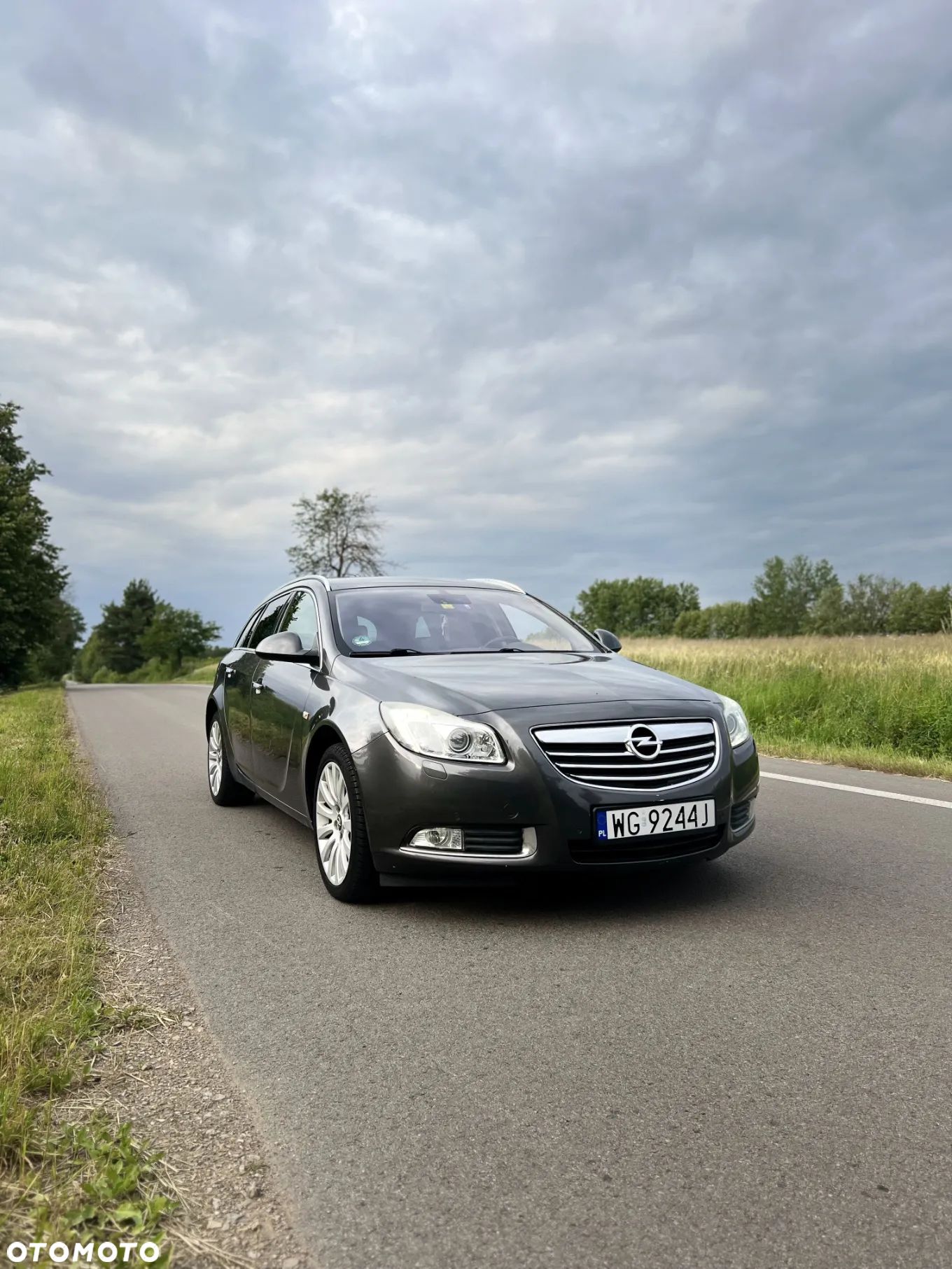 Opel Insignia 2.0 Turbo Sports Tourer 4x4 Automatik Cosmo - 1