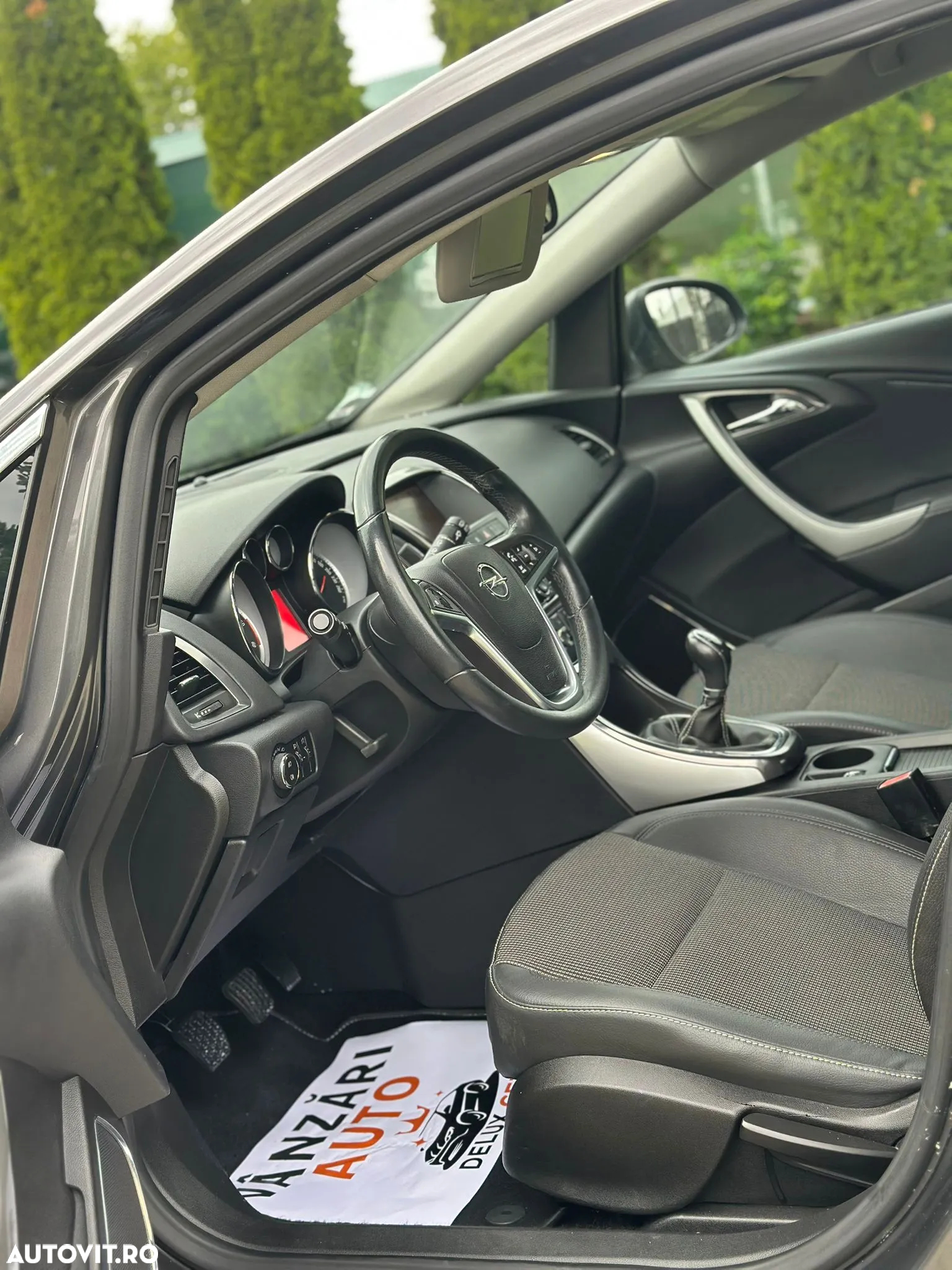Opel Astra 1.7 CDTI Cosmo - 9