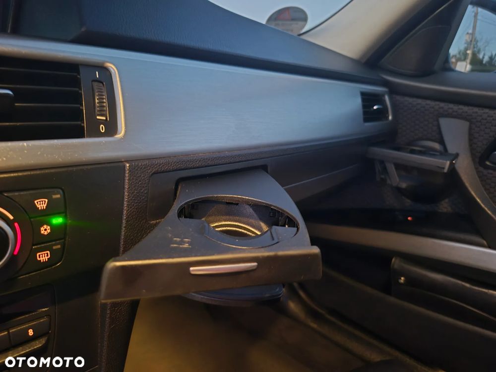 BMW Seria 3 318i Edition Exclusive - 8