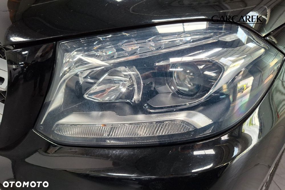 Mercedes-Benz GLS - 27