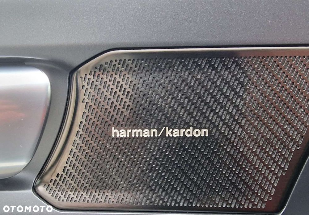 Volvo XC 40 T3 Momentum - 32