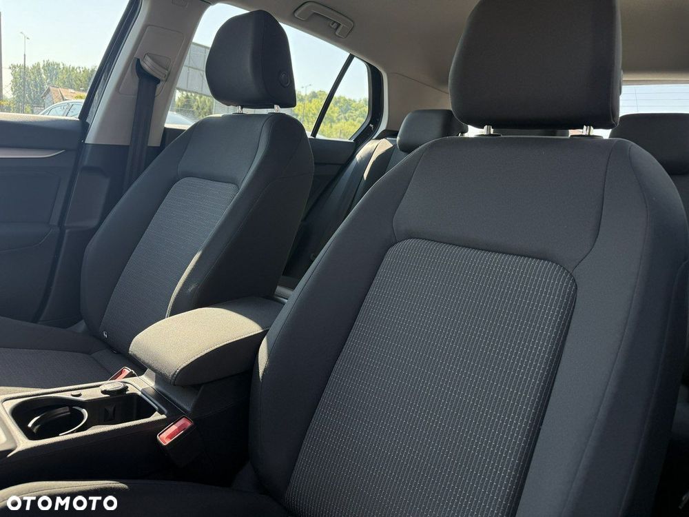 Volkswagen Golf 1.0 TSI - 11