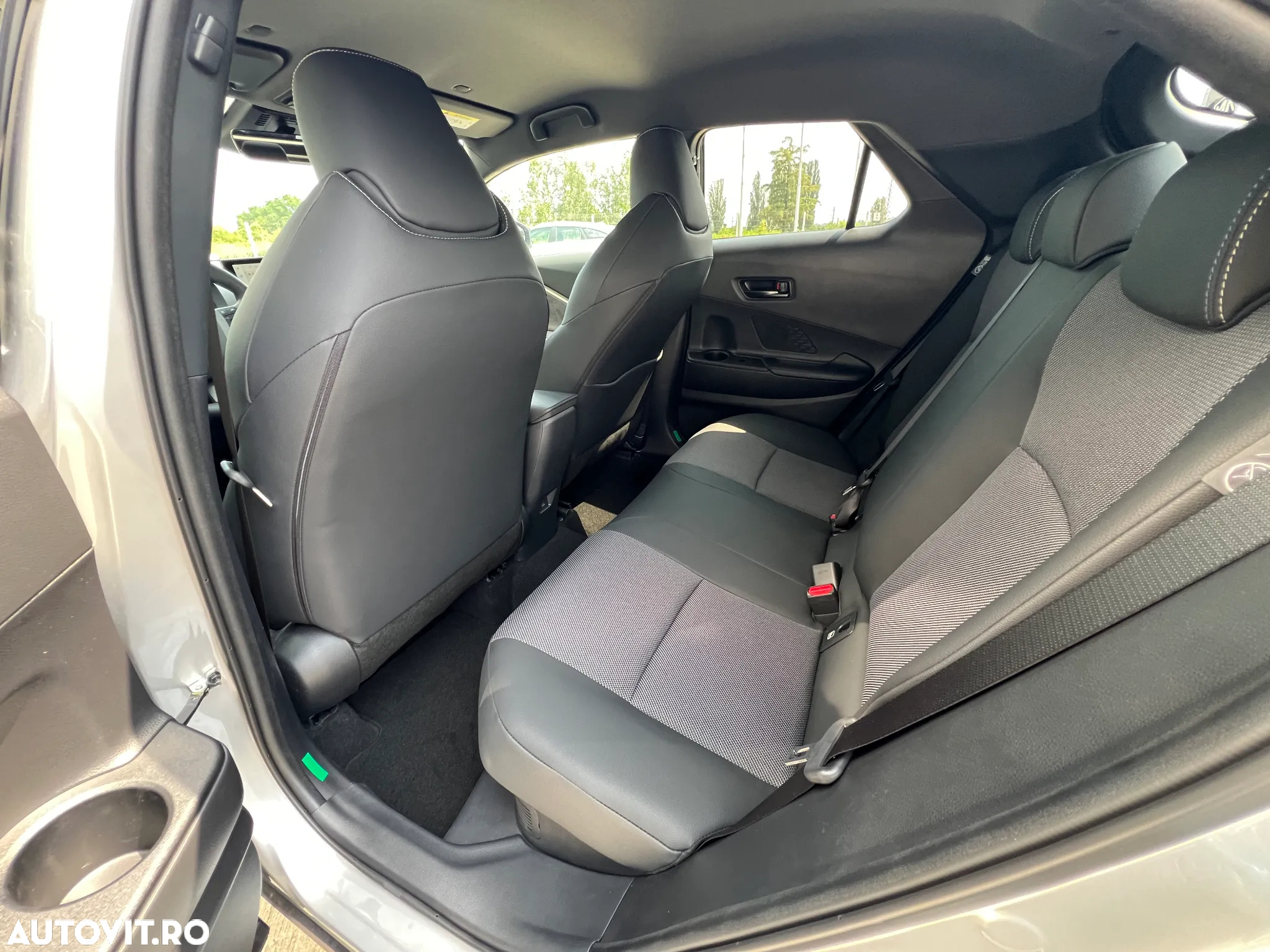 Toyota C-HR 1.8 HEV 140 CP 4x2 CVT Exclusive - 16