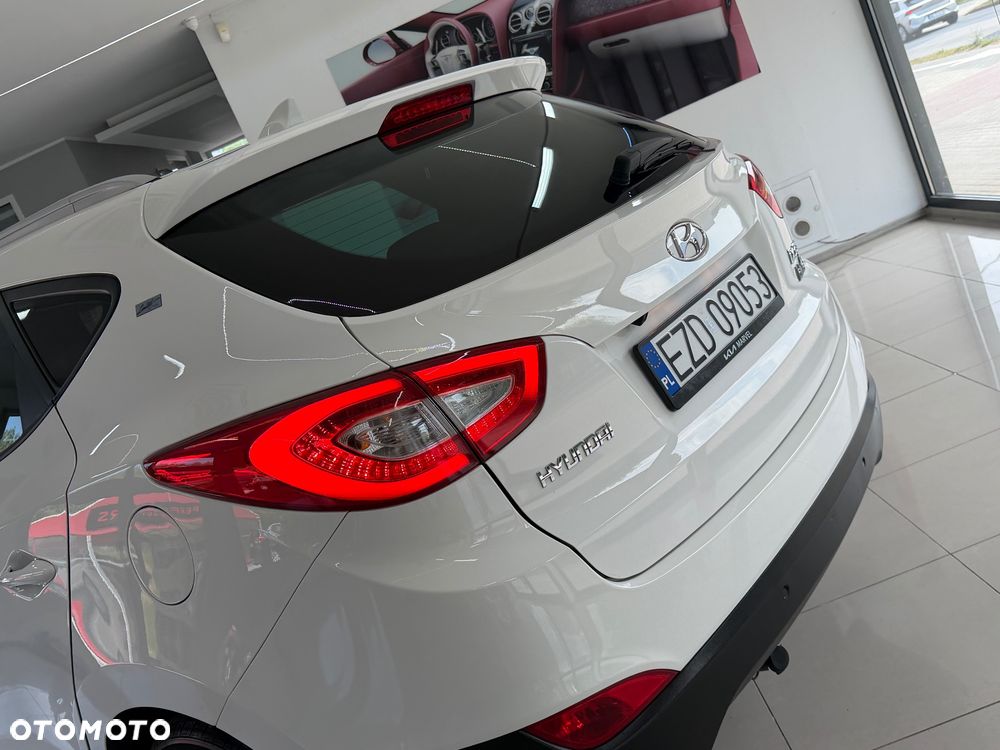 Hyundai ix35 1.7 CRDi 2WD blue Finale Gold - 36
