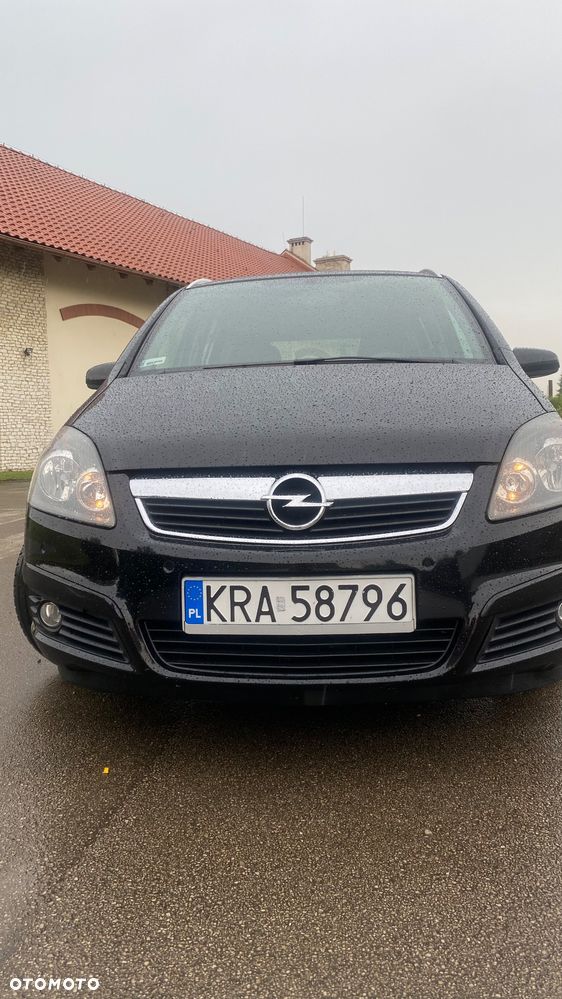 Opel Zafira 1.9 CDTI Cosmo - 4
