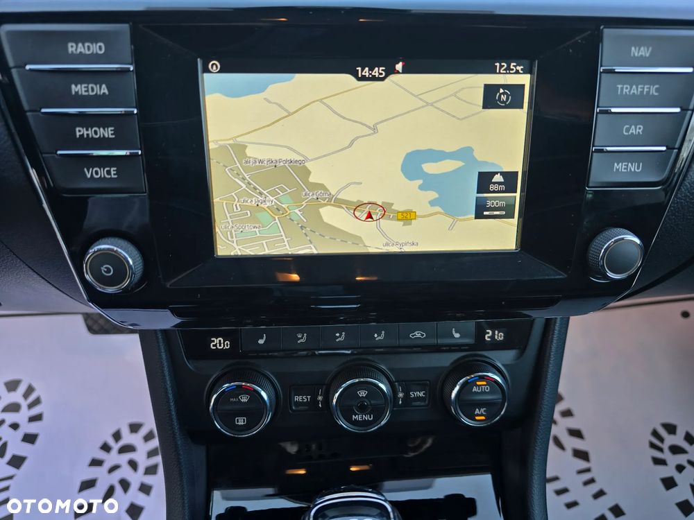 Skoda Superb 2.0 TDI DSG Ambition - 26