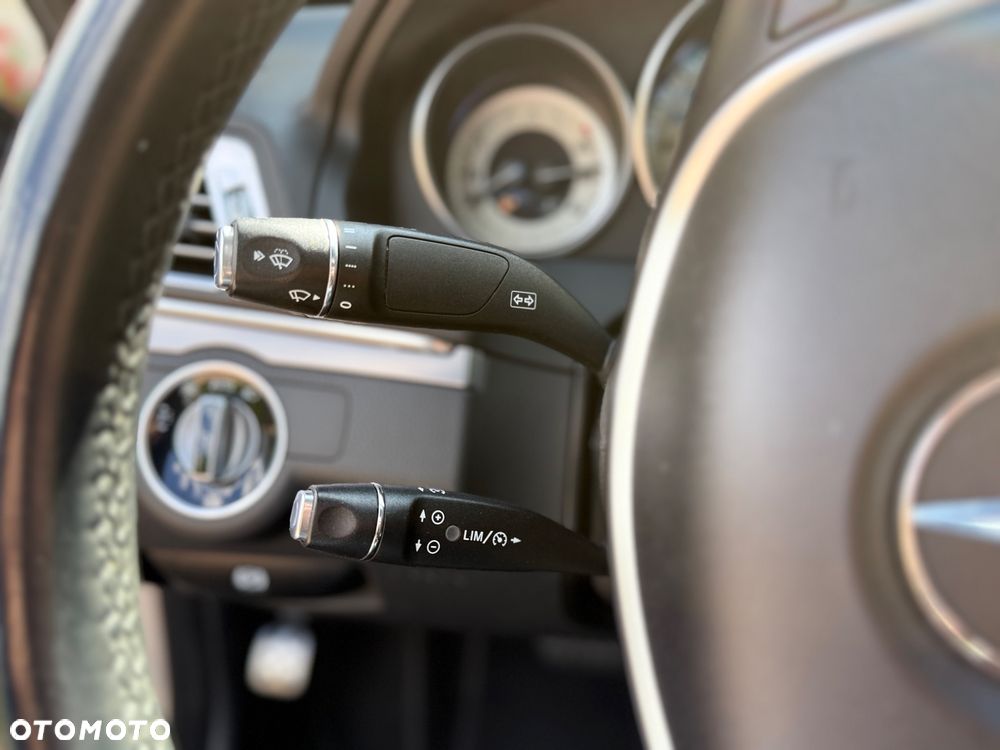 Mercedes-Benz Klasa E 250 7G-TRONIC - 37