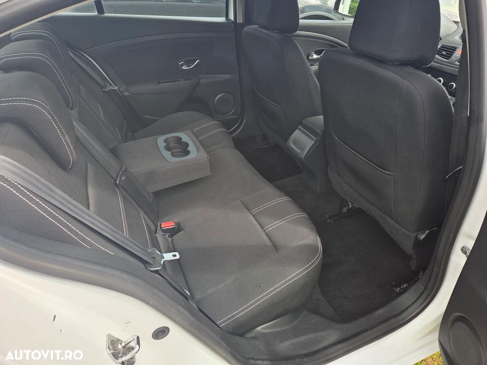 Renault Fluence 1.6 Privilege - 9
