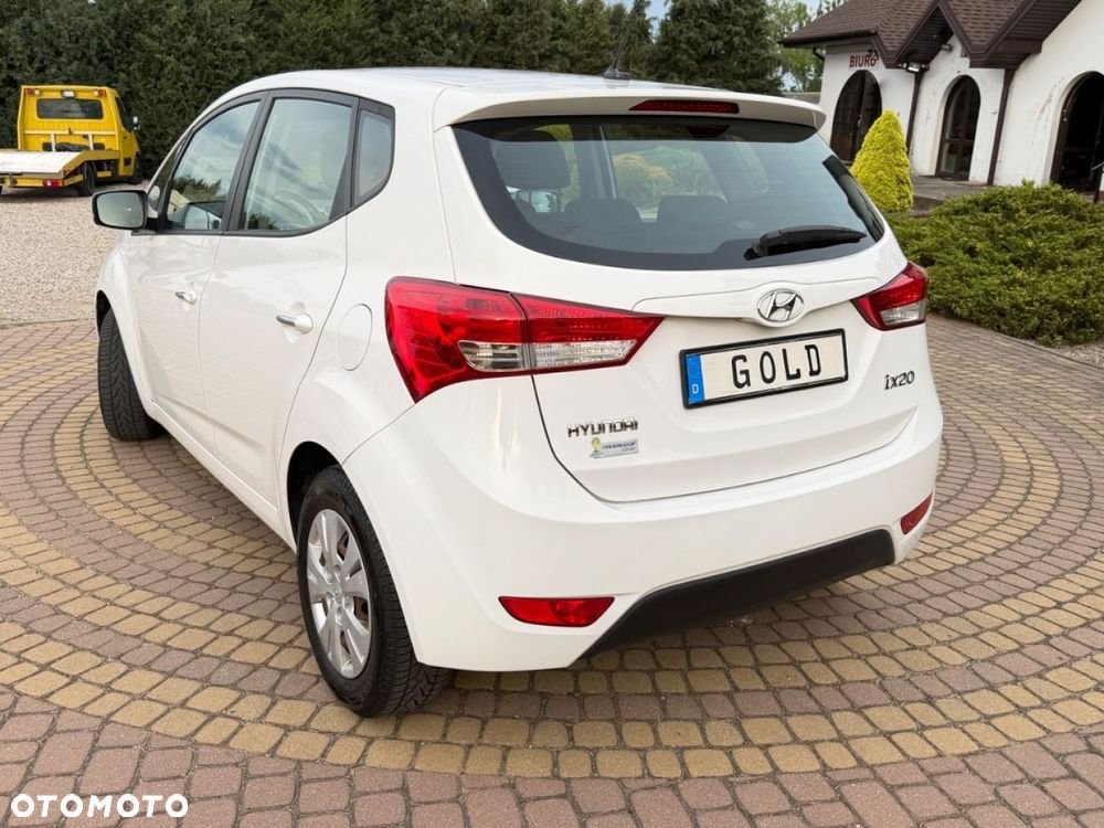 Hyundai ix20 - 25