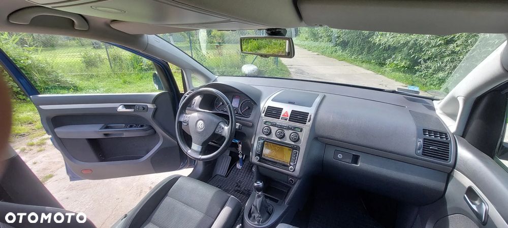 Volkswagen Touran 1.9 TDI DPF BlueMot Trendline - 13
