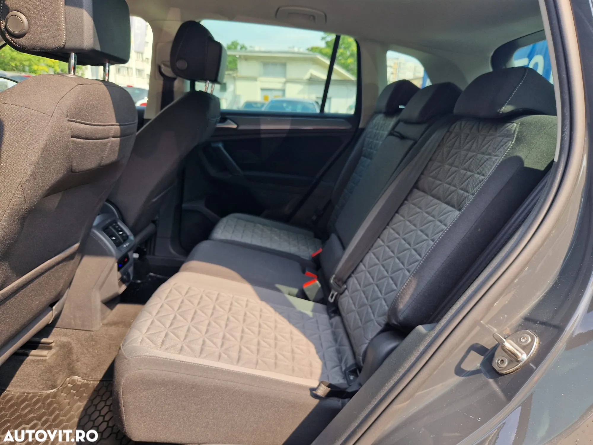 Volkswagen Tiguan 2.0 TDI SCR DSG 4Motion Life - 24