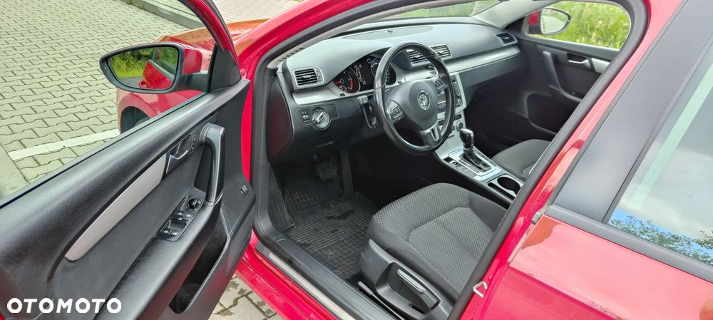 Volkswagen Passat - 8