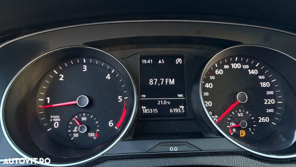 Volkswagen Passat 2.0 TDI (BlueMotion Technology) Comfortline - 9