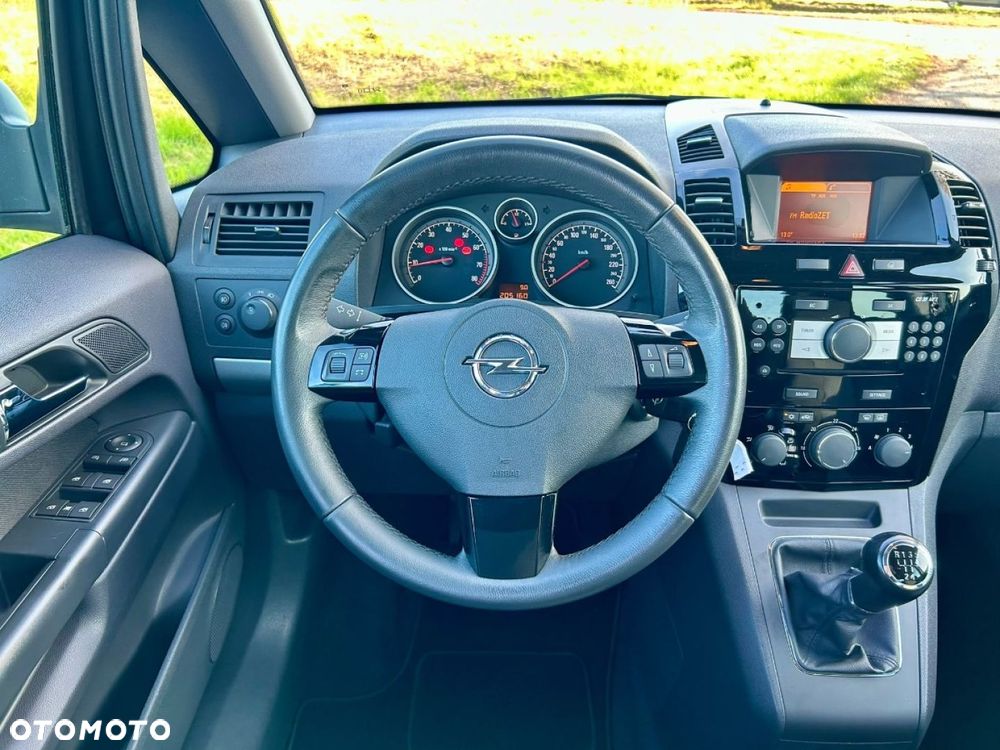 Opel Zafira - 15