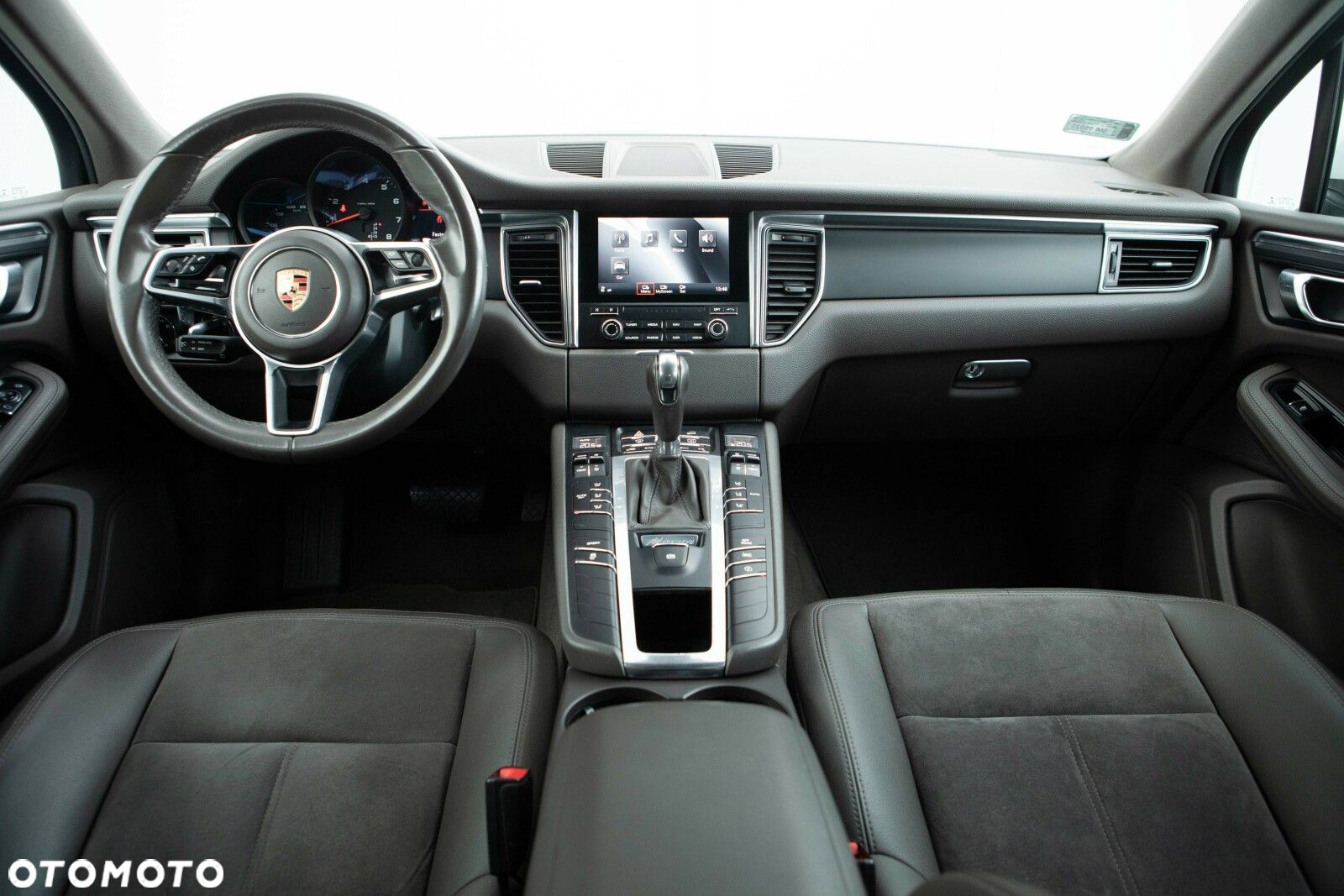 Porsche Macan Standard - 23