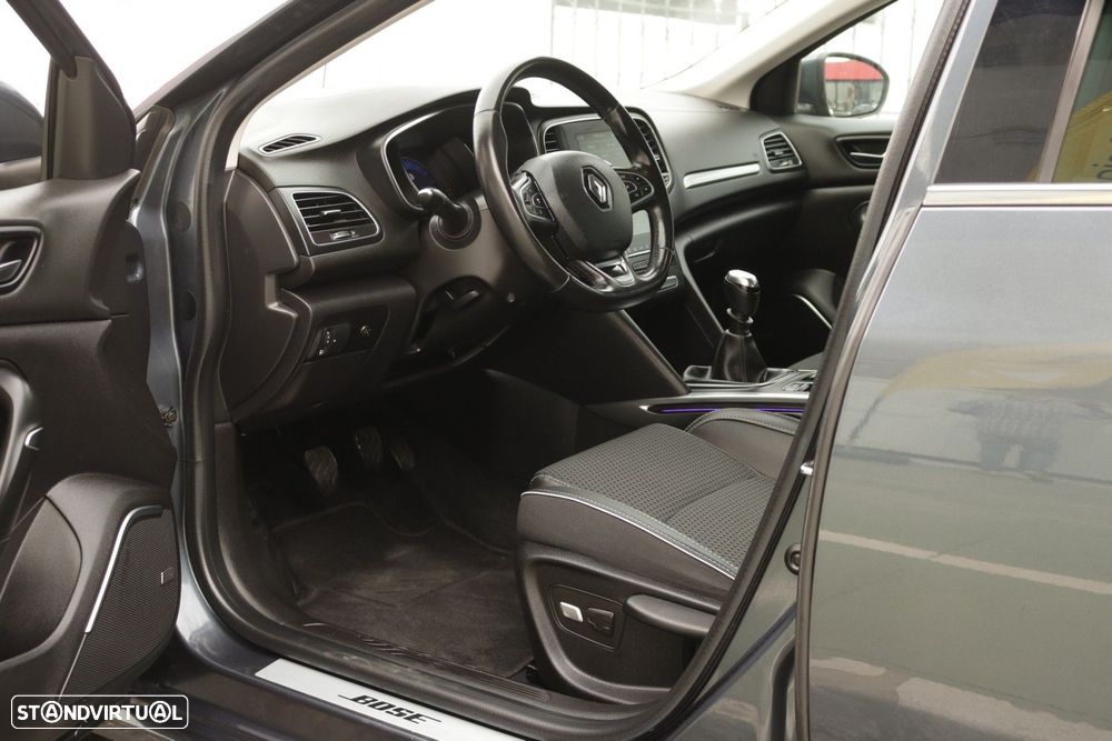 Renault Mégane Sport Tourer 1.5 Blue dCi Bose Edition - 19