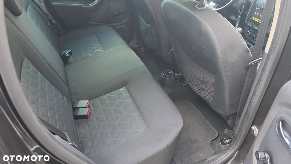 Dacia Duster TCe 125 4x2 Celebration - 12